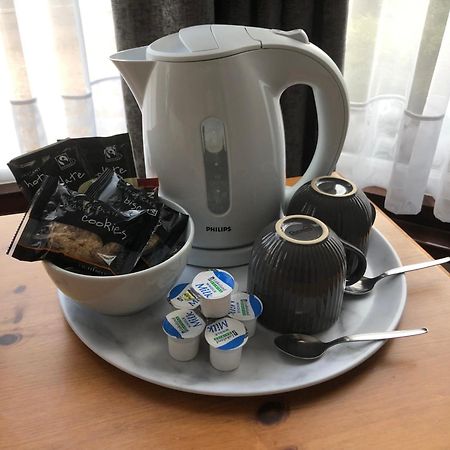 Fairways Guest House CBG Екстериор снимка